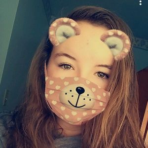 Meet your Posher, Caitlyn